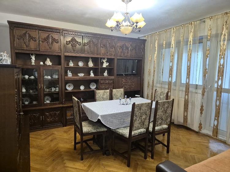Inchiriez apartament ultracentral. - 1