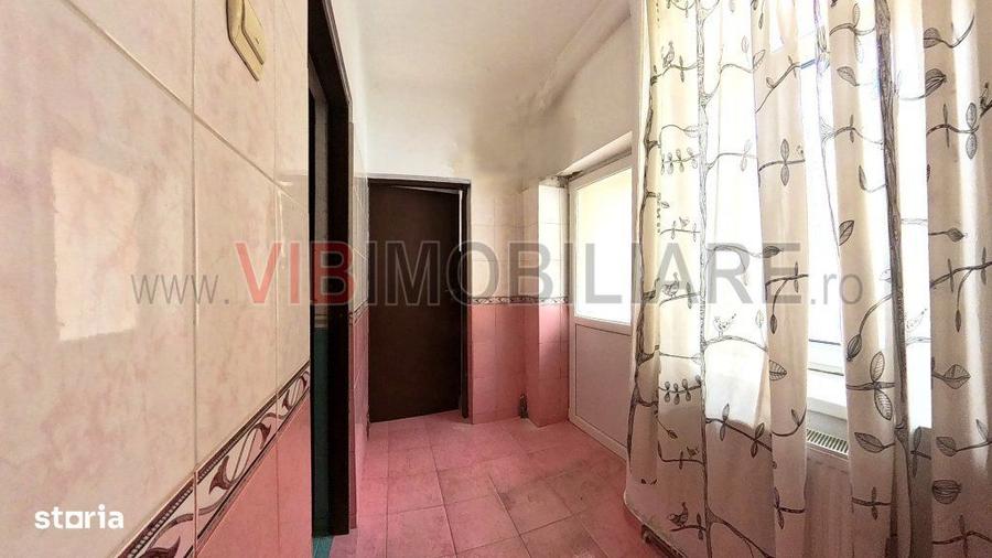Apartament cu 3 camere decomandat în Parcul Carol