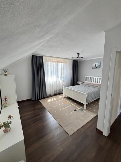 Casă cu 3 camere cu Teren 1200 Mp în Oloșag