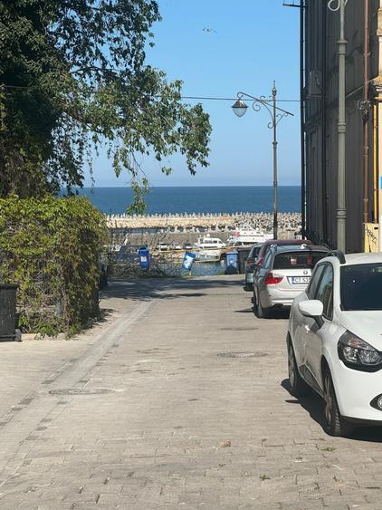 Apartament cu 2 camere decomandat în Peninsula
