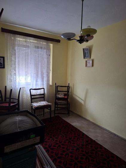 Apartament cu 3 camere decomandat în Exterior Vest