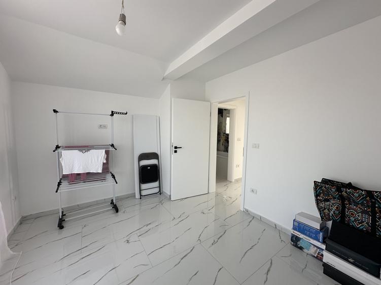 Duplex cu 3 camere cu Teren 305 Mp în Moșnița Veche