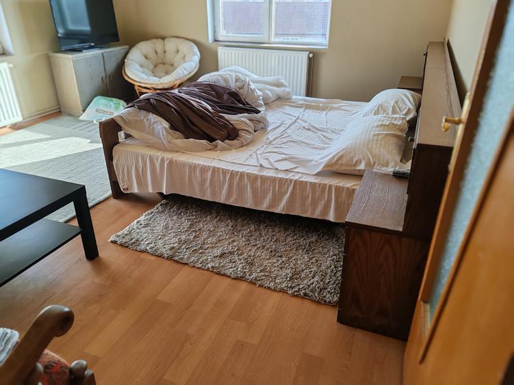 Casă cu 7 camere cu Canalizare în Satu Nou