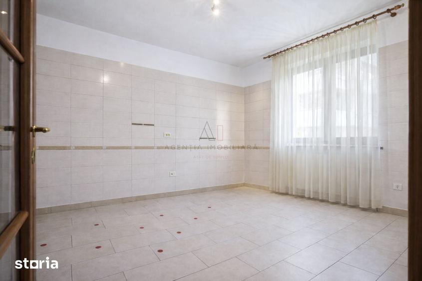 Casă cu 6 camere cu Teren 245 Mp în Herăstrău