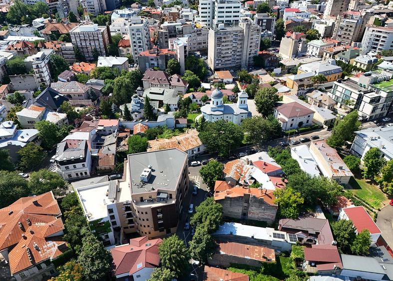 Birou, de 244 mp, în Dacia