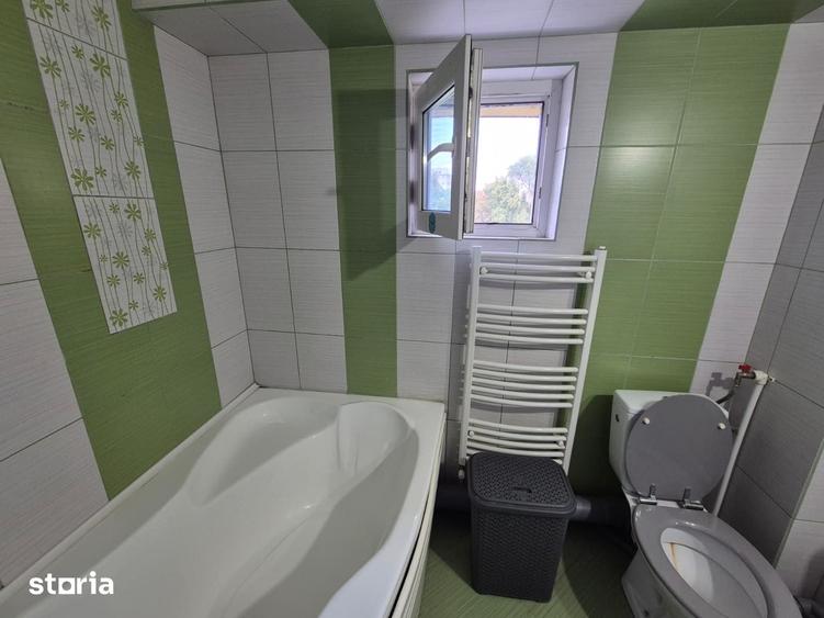 Apartament cu 3 camere semidecomandat în Nicolina