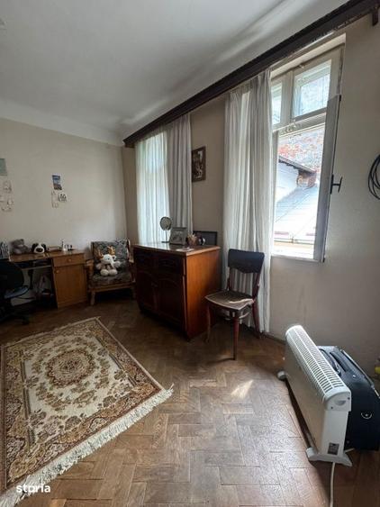 Casă cu 3 camere cu Canalizare în Ultracentral