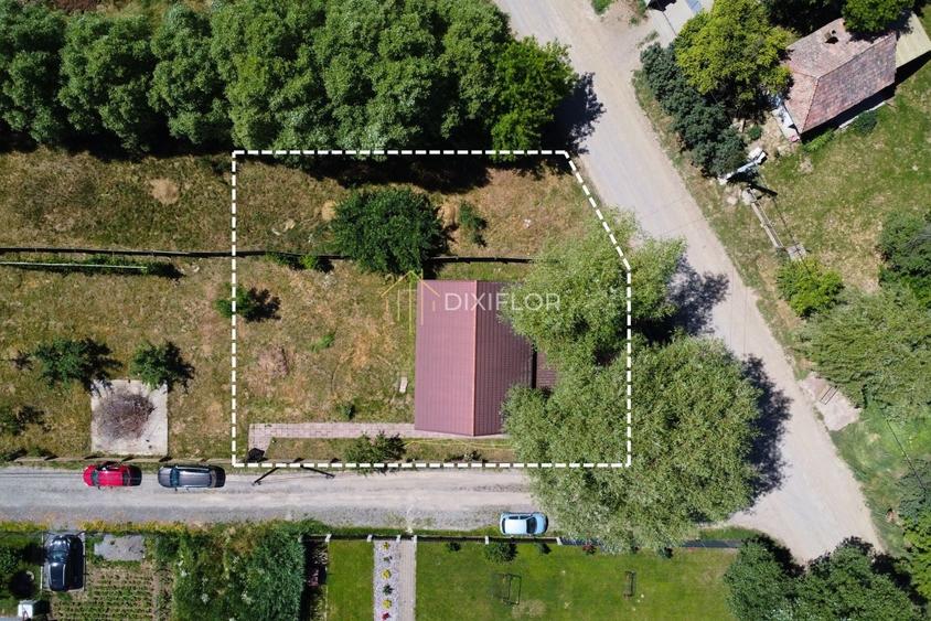 Casă individuală cu 4 camere cu Canalizare în Tofalău