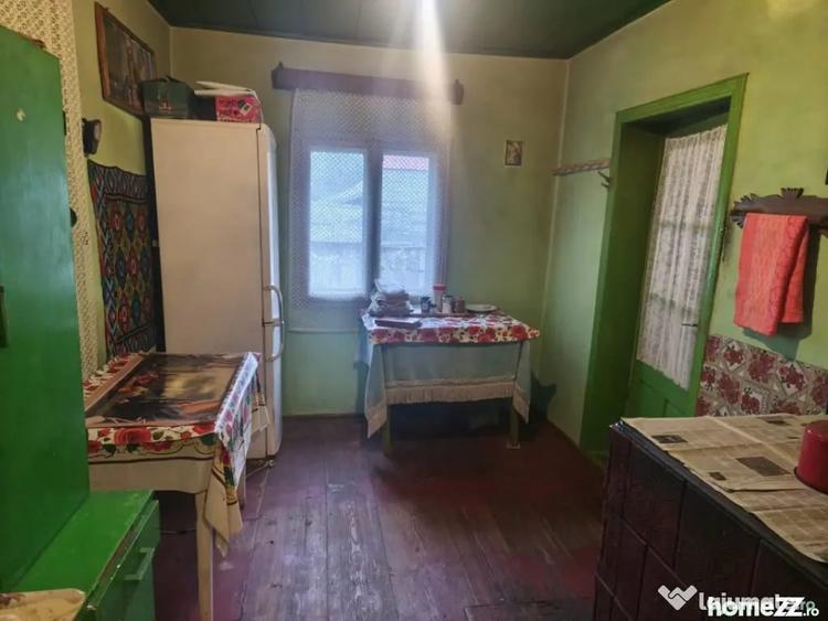Casă cu 2 camere cu Teren 1600 Mp în Grămești