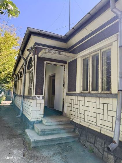 Casă cu 3 camere în 23 August