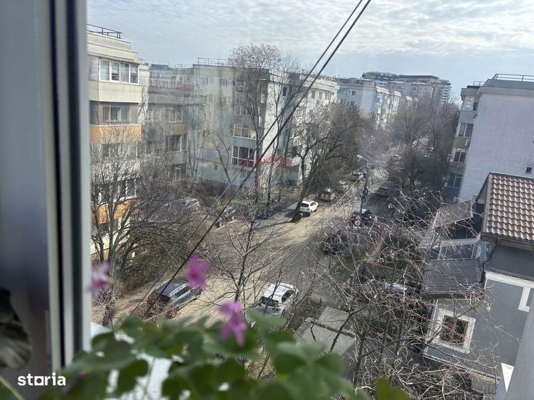Apartament cu 2 camere, mobilat în Băneasa