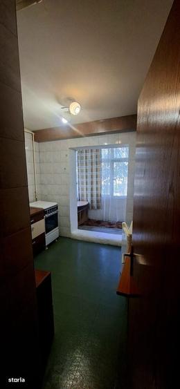 Apartament cu 2 camere decomandat în Eremia