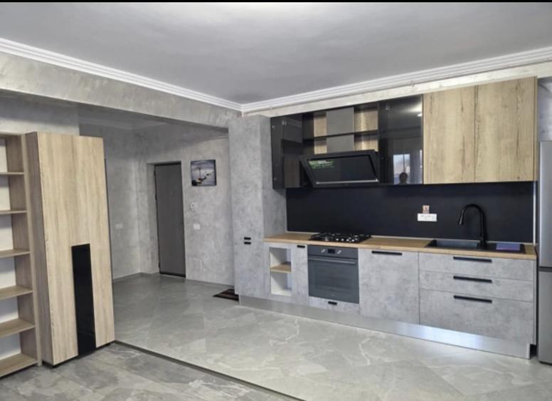 Apartament cu 2 camere semidecomandat în Colentina