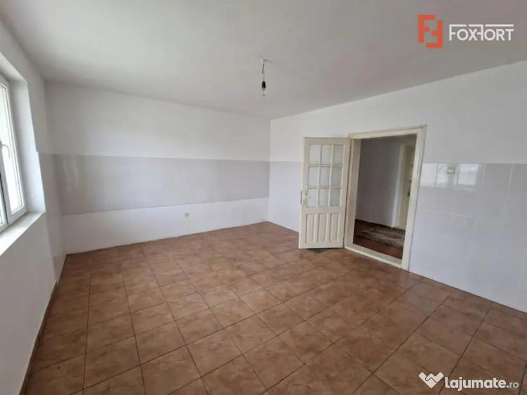 Casă cu 3 camere cu Teren 2096 Mp în Ianova
