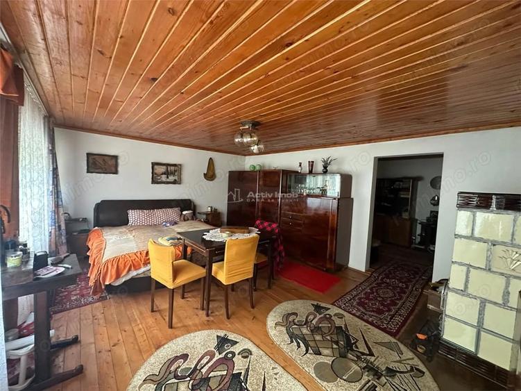 Casă cu 1 camere cu Teren 647 Mp în Central
