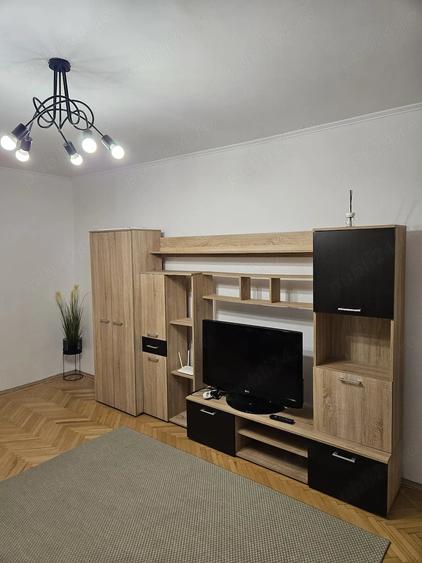 Apartament cu 2 camere decomandat în Tudor