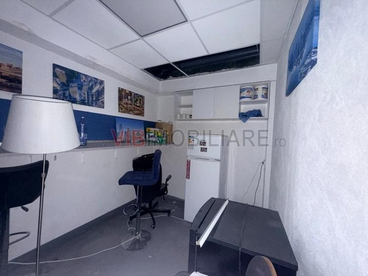 Birou, de 142 mp, în Cuțitul de Argint
