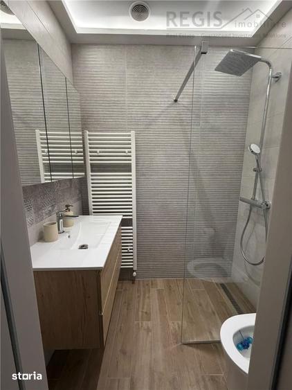 Casă cu 4 camere cu Teren 20 Mp în Centrul Istoric