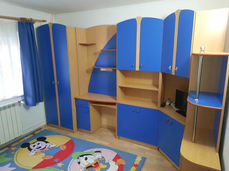 Apartament cu 3 camere în Cantemir