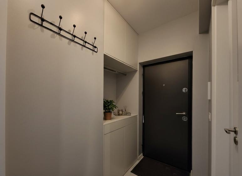 Apartament cu 3 camere decomandat, mobilat în Galata