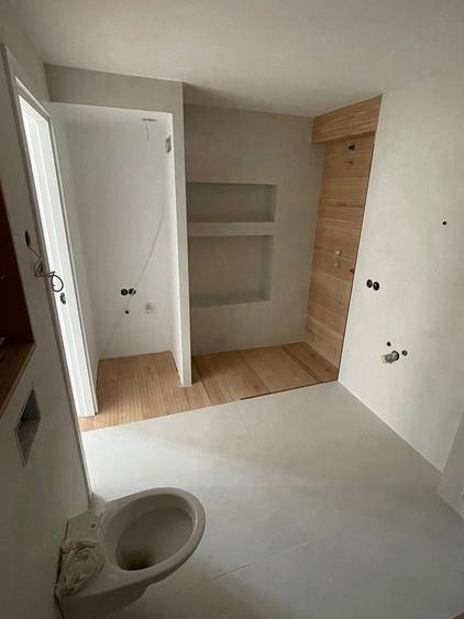 Apartament cu 4 camere în Central