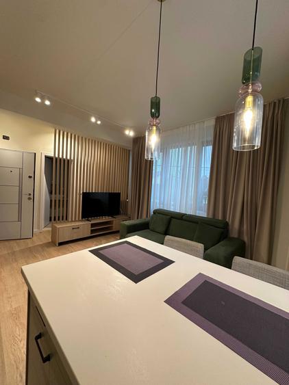 Apartament cu 2 camere semidecomandat în Andronache