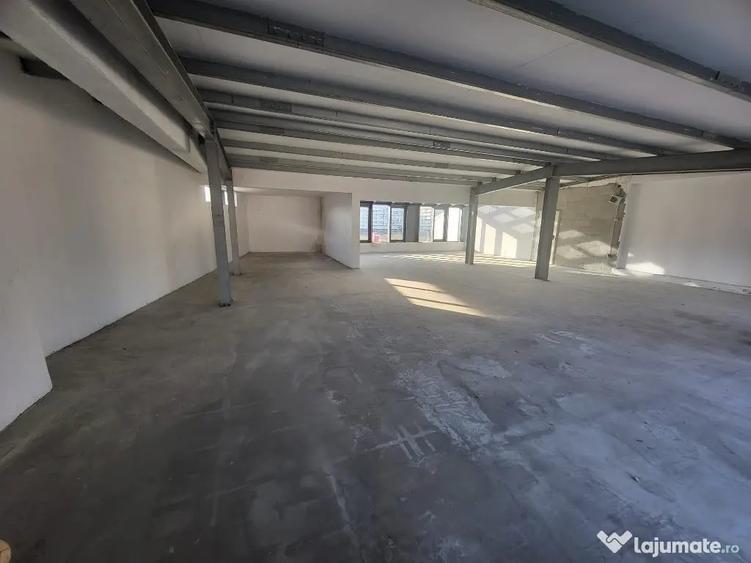 Spațiu comercial, de 160 mp, în Florești