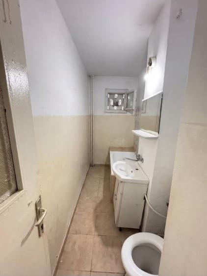 Apartament cu 2 camere semidecomandat în Km 4 — fotografia 3
