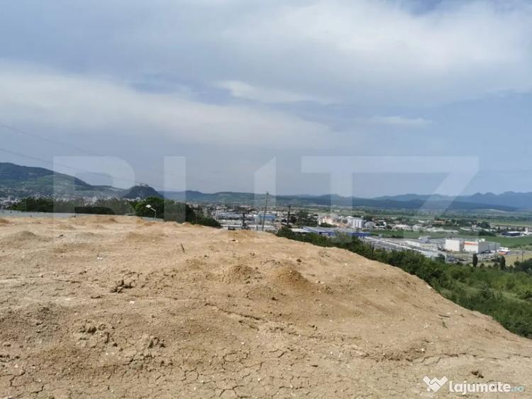 Teren de 750 mp, în Central