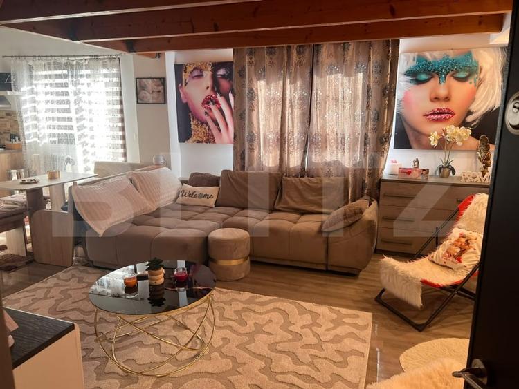 Apartament cu 2 camere semidecomandat, mobilat în Valea Adâncă