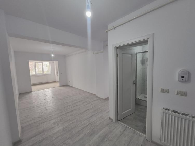 Apartament cu 2 camere semidecomandat în Valea Lupului