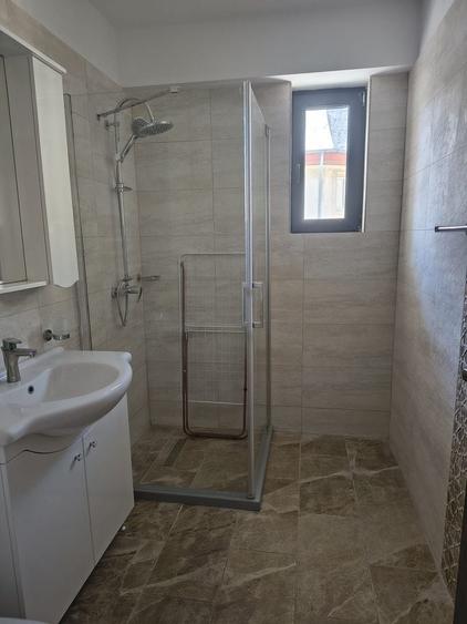 Apartament cu 2 camere semidecomandat în Peninsula