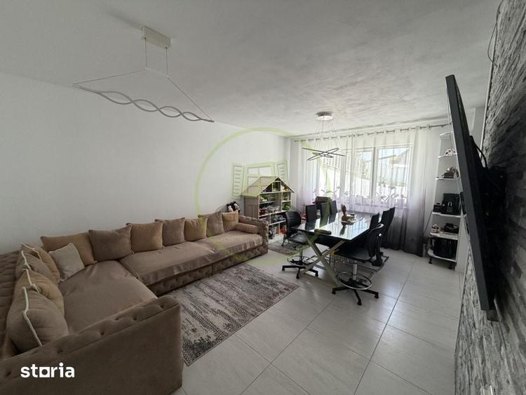 Casă cu 4 camere cu Teren 1142 Mp în Cârcea