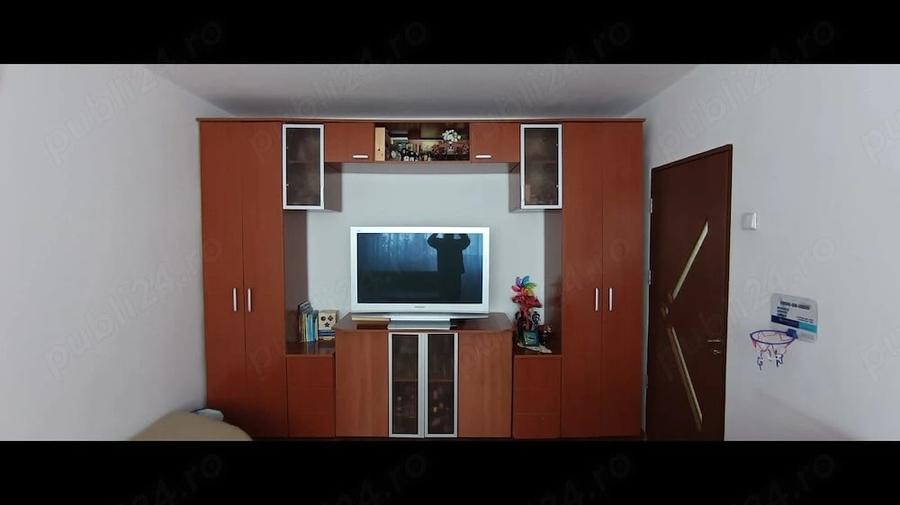 Apartament cu 3 camere decomandat, mobilat în Colentina
