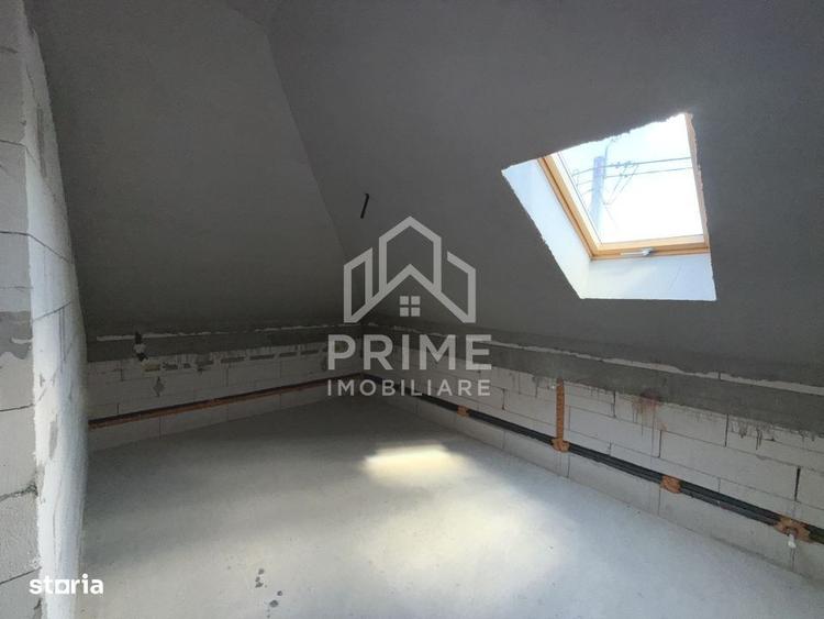 Casă cu 4 camere cu Teren 1800 Mp în Stremț