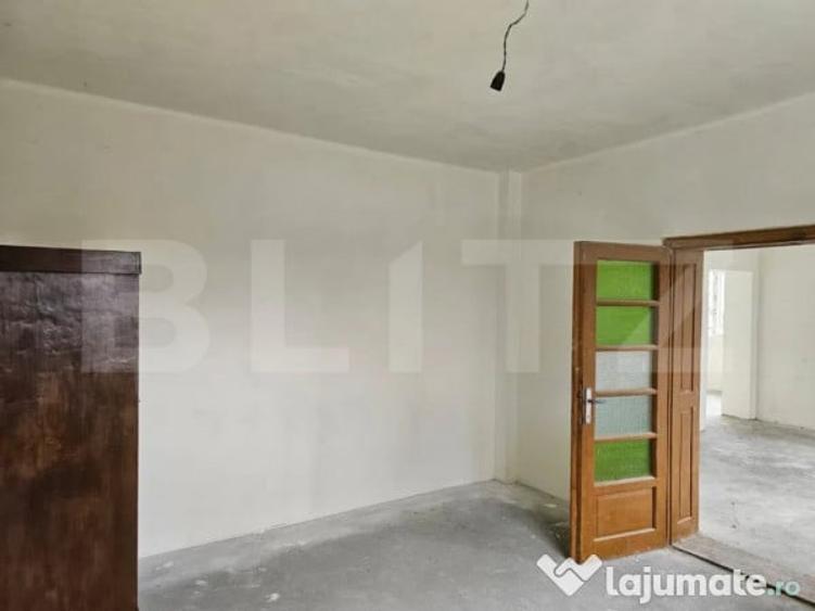 Casa de vanzare cu 3 camere, 2050 mp, zona Tatarasti - 11