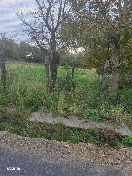 Teren de 1500 mp, în Aiton