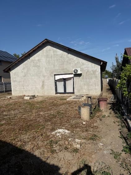 Casă individuală cu 4 camere cu Canalizare în Chirnogi