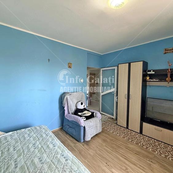 Apartament cu 3 camere decomandat în Micro 20