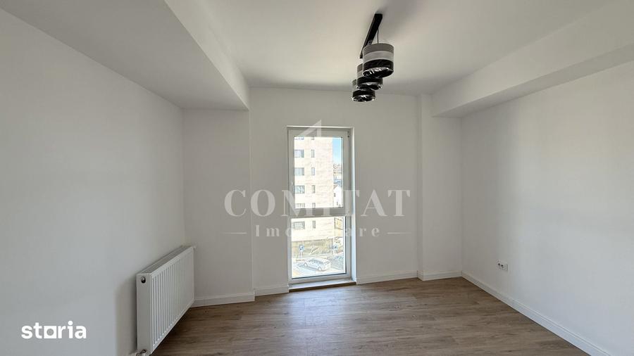 Apartament cu 4 camere decomandat în Dâmbul Rotund