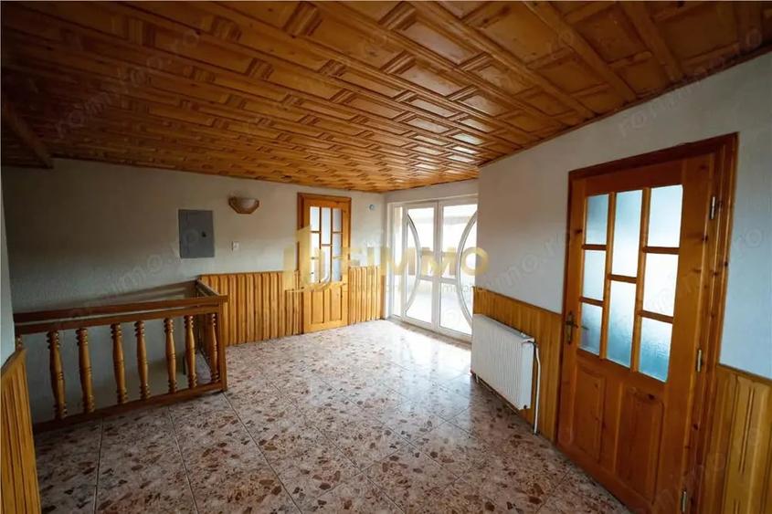 Casă cu Teren 1000 Mp în Obcini