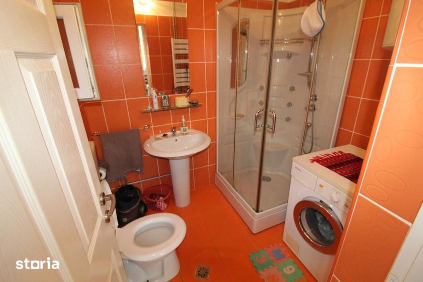 Vand casa P+E in Hunedoara, zona Chizid, teren 713mp, f.s. 17m - 9