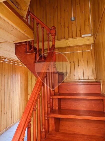 Casă cu 4 camere cu Teren 930 Mp în Vale