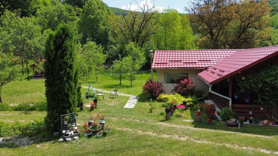 Casă cu 4 camere în Vale