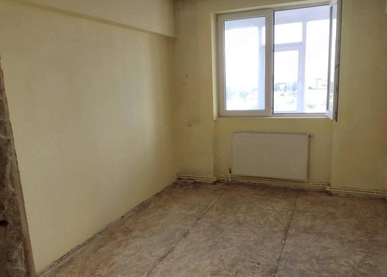 Apartament cu 3 camere decomandat în Ferentari