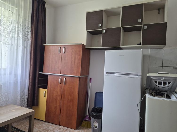 Garsonieră decomandată în Astra
