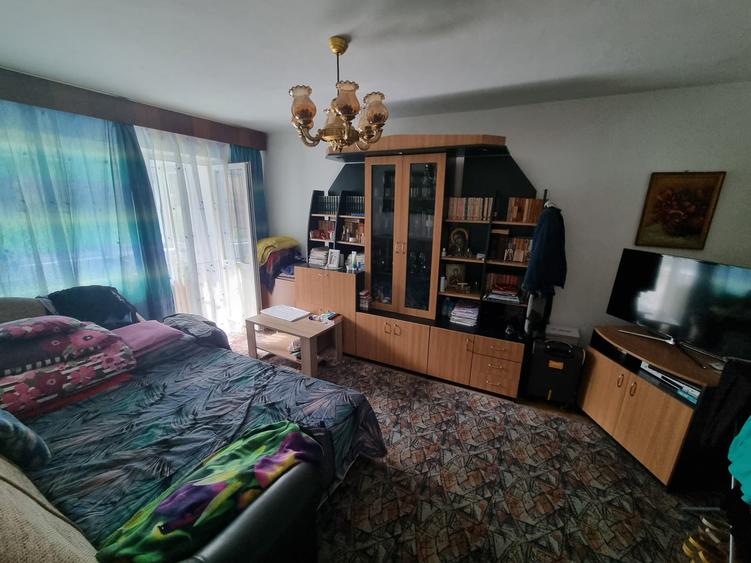 Apartament 2 camere, etaj 1, zona Bulevard, Mobilat și utilat - 1