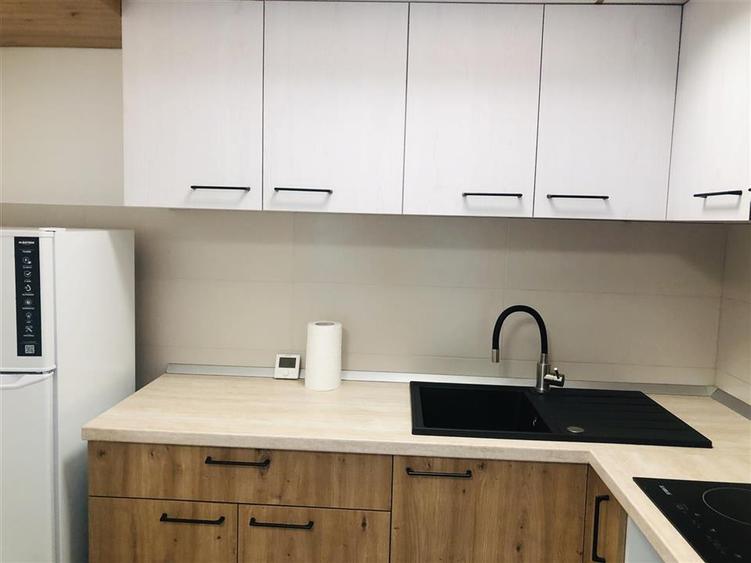 Apartament cu 2 camere decomandat, mobilat în Tractorul