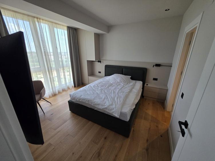 Apartament cu 3 camere semidecomandat în Central
