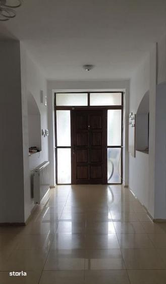 Casă cu 4 camere cu Teren 255 Mp în Sânmihaiu Român